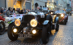 Mille Miglia - Autorennen mit historischen Fahrzeugen | Parma - Italien